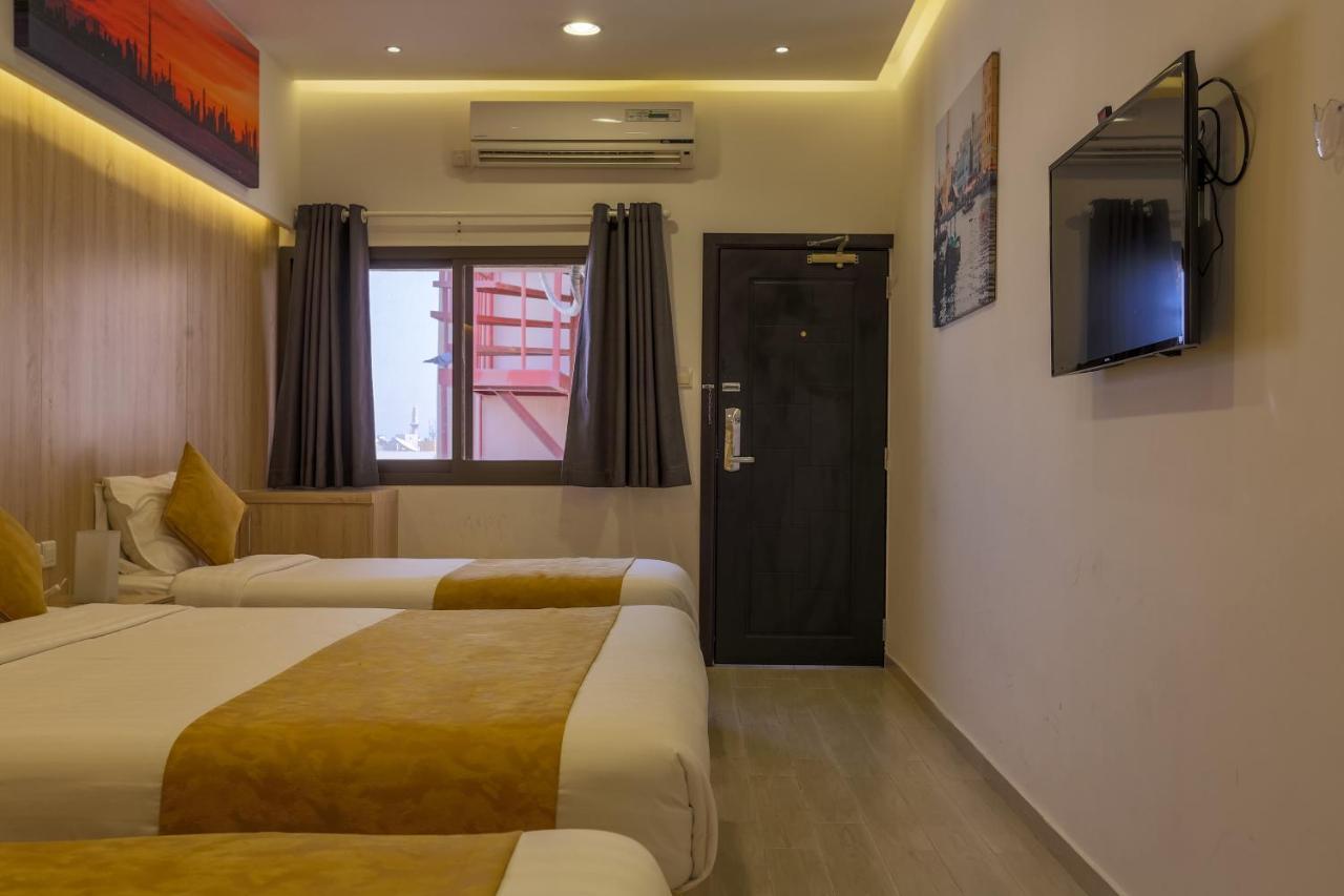 24 Gold Hotel Dubaï Extérieur photo