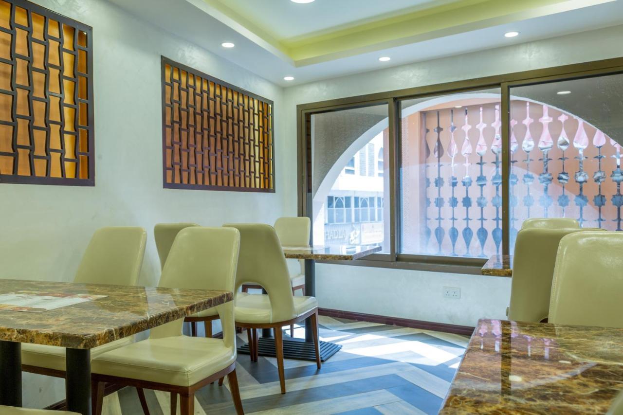24 Gold Hotel Dubaï Extérieur photo