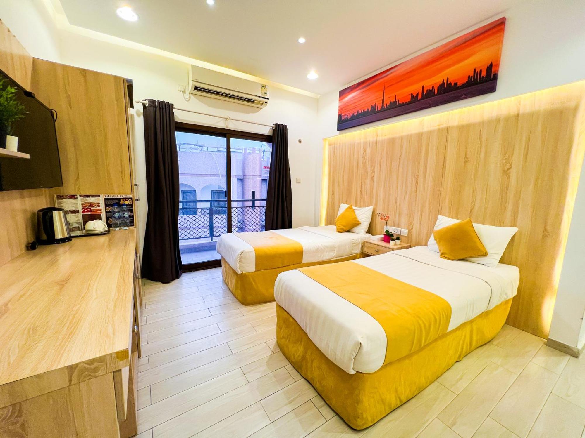 24 Gold Hotel Dubaï Extérieur photo